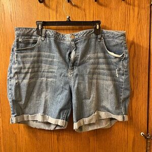 Jennifer Lopez size 22W Jean shorts. Worn only once. Slight distressing. $10